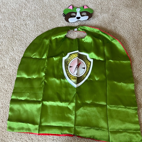 Green Costumes with Vibrant Colors - Picture 1 of 2
